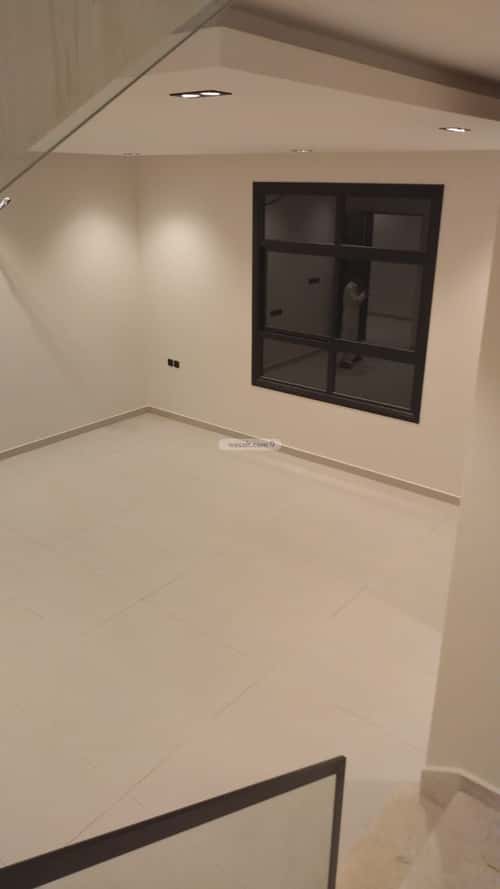 3 bedroom floor in Al Munsiyah 17