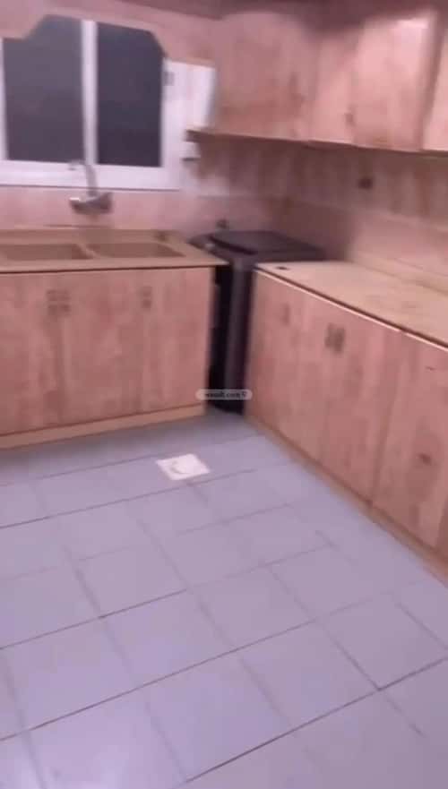 4 bedroom apartment in Al Yarmouk 5