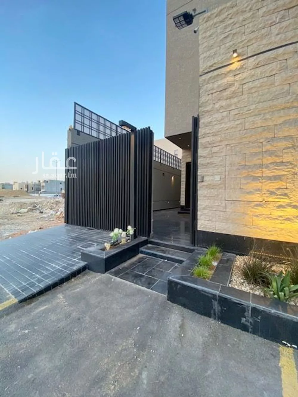 3 bedroom floor in Al Aridh 5