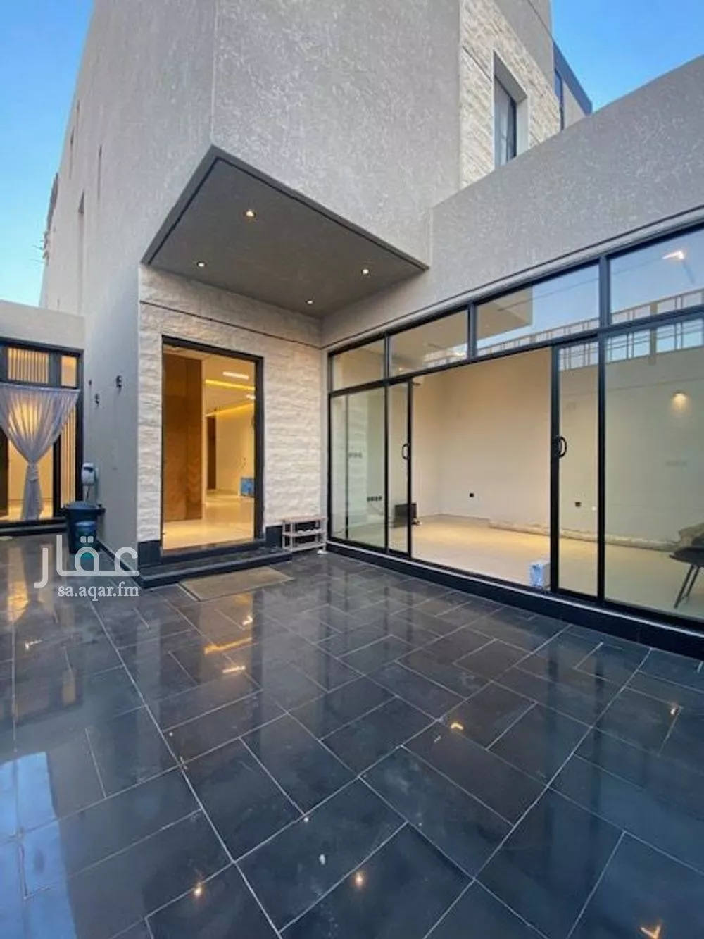 3 bedroom floor in Al Aridh 7