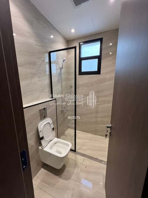 شقة 4 غرف في الرمال 5