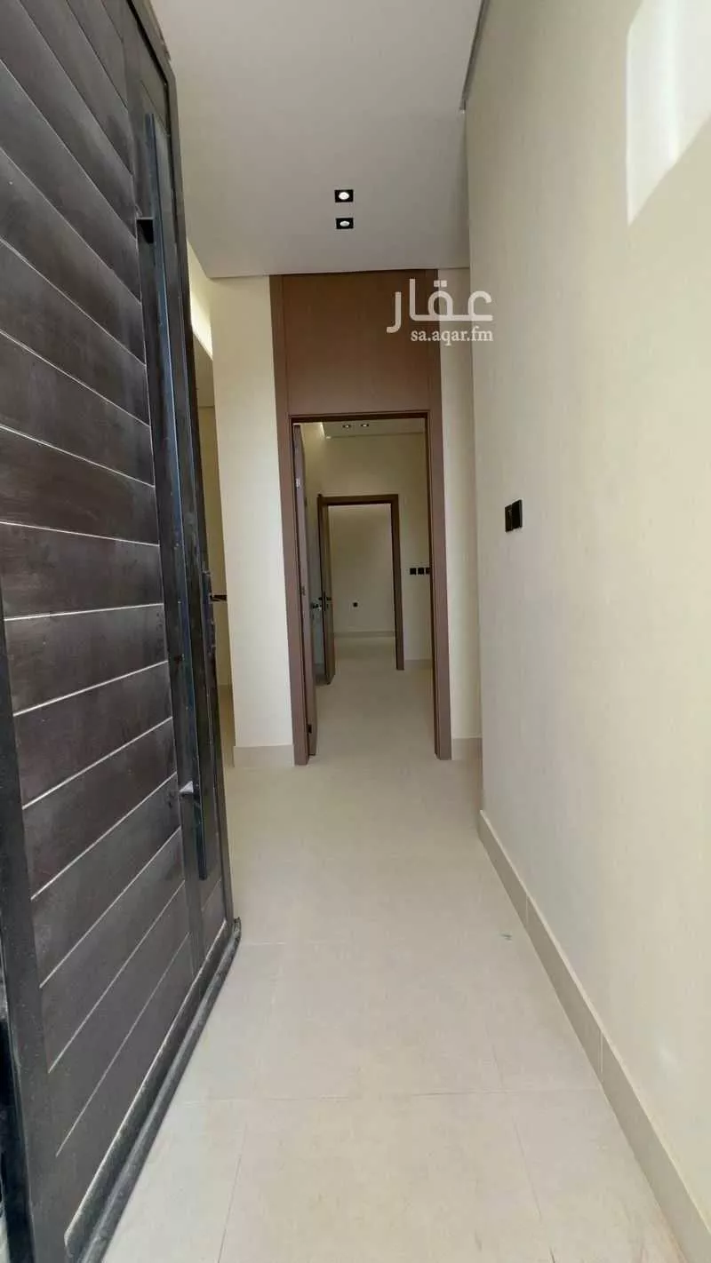5 bedroom floor in Al Janadriyah 2