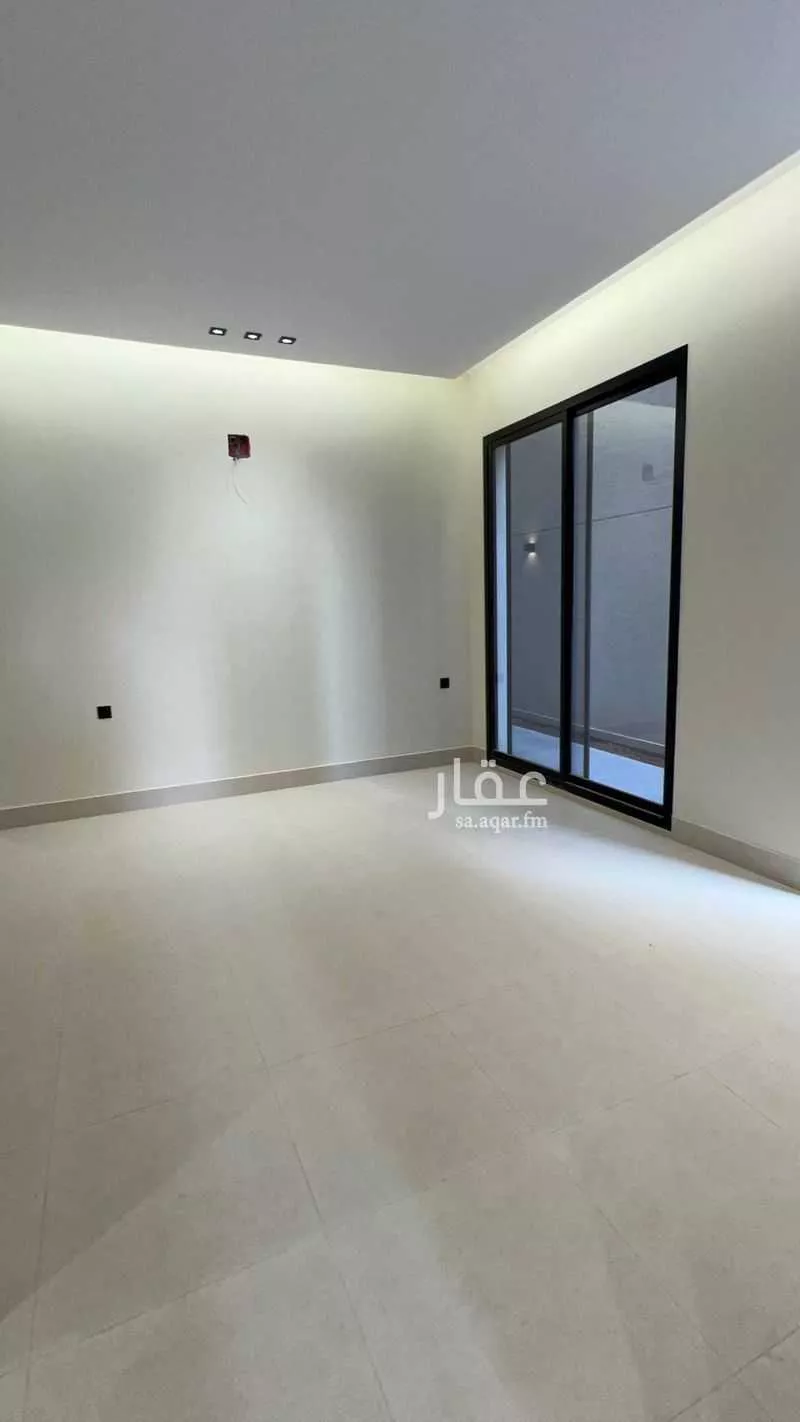 5 bedroom floor in Al Janadriyah 8