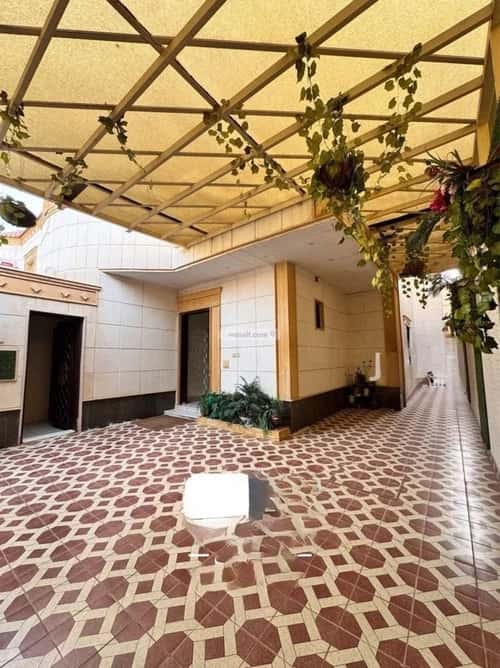 5 bedroom villa in Al Yasmin 1