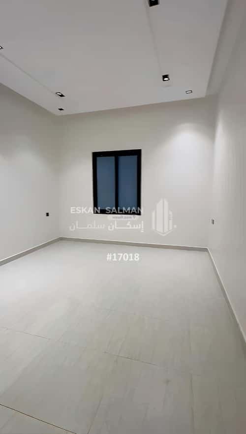8 bedroom villa in Al Aziziyah 2