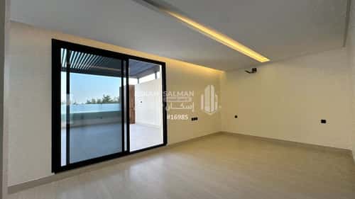 6 bedroom villa in Al Malaz 9