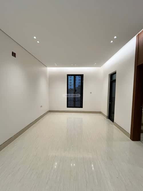 6 bedroom villa in Al Mahdiyyah 3