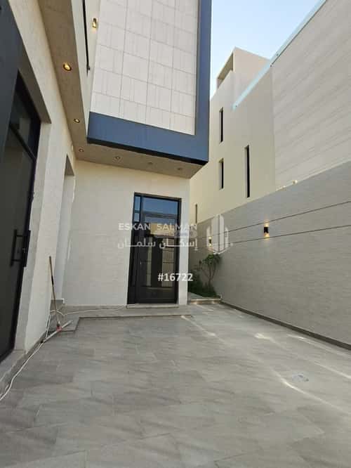 فيلا 8 غرف في الرمال 3