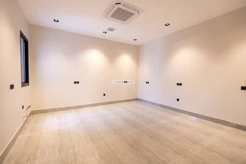 5 bedroom villa in Al Aridh 2