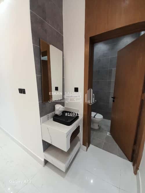 7 bedroom villa in Al Janadriyah 3