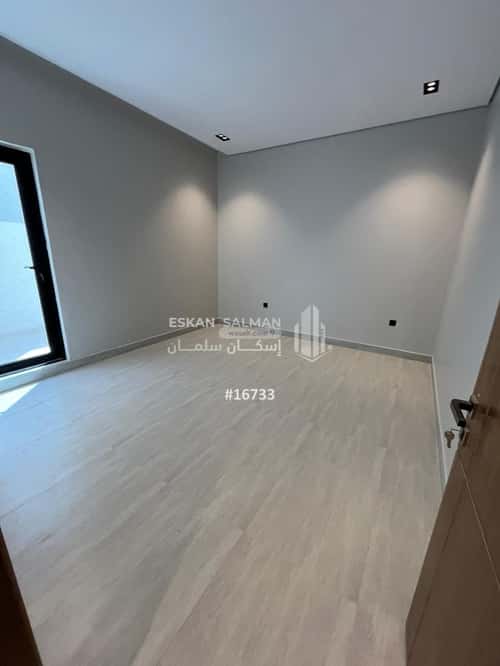 9 bedroom villa in Al Rimal 4