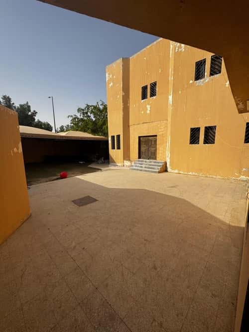 8 bedroom villa in Al Izdihar 5