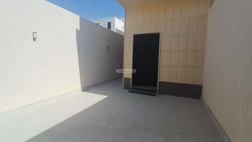 فيلا 4 غرف في الجنادرية 3