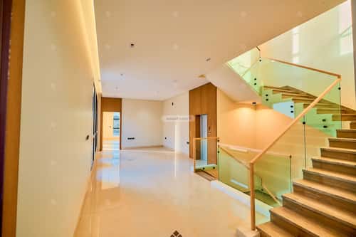 5 bedroom villa in Al Mahdiyyah 1