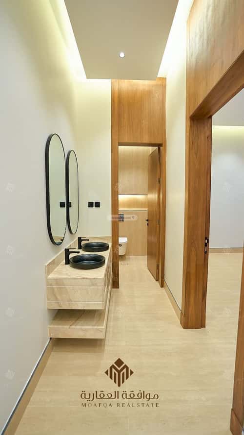 5 bedroom villa in Al Mahdiyyah 2