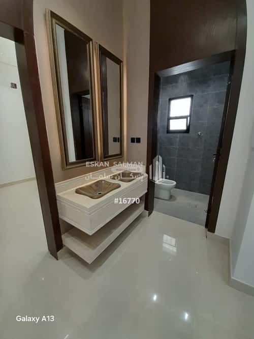 13 bedroom villa in Al Janadriyah 9