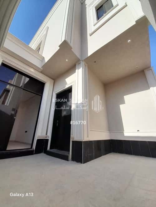 13 bedroom villa in Al Janadriyah 3