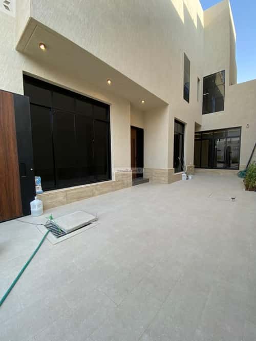 5 bedroom villa in Al Mahdiyyah 2