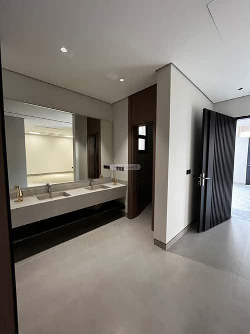 6 bedroom villa in Al Mahdiyyah 15