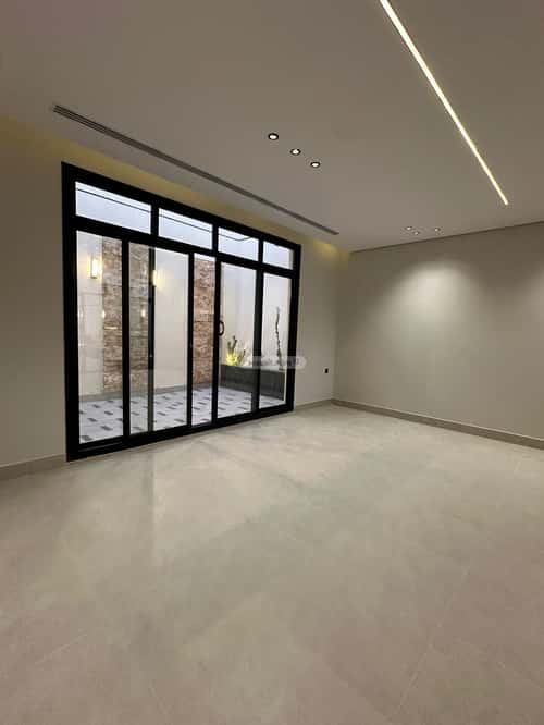5 bedroom villa in Al Mahdiyyah 12