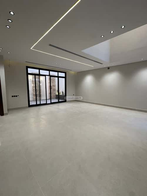 5 bedroom villa in Al Mahdiyyah 16
