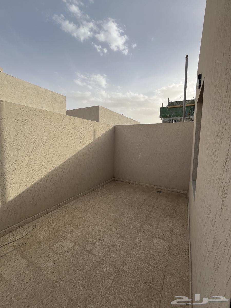 فيلا 5 غرف في الجنادرية 22