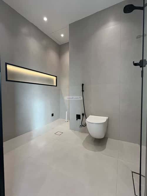 6 bedroom villa in Al Mahdiyyah 3