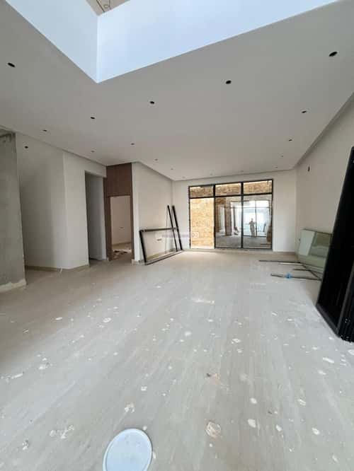 5 bedroom villa in Al Mahdiyyah 4