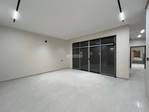 5 bedroom villa in Al Mahdiyyah 2