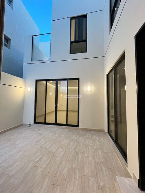 6 bedroom villa in Al Mahdiyyah 2
