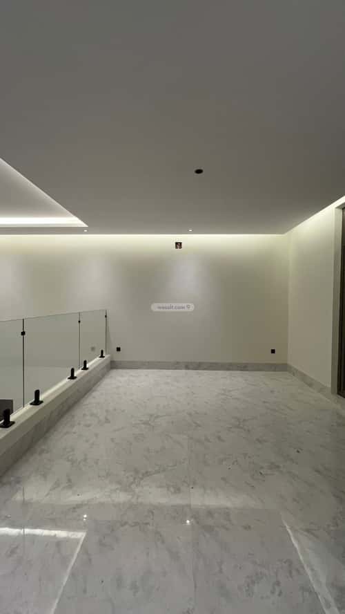 5 bedroom villa in Al Mahdiyyah 2