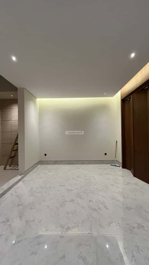 5 bedroom villa in Al Mahdiyyah 6