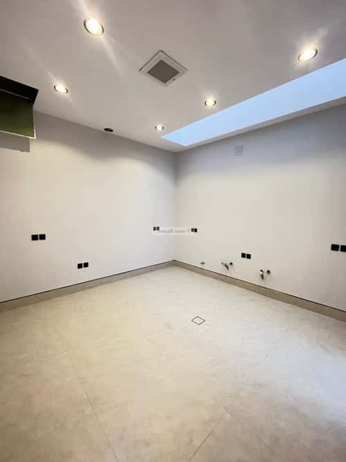 5 bedroom villa in Al Mahdiyyah 4