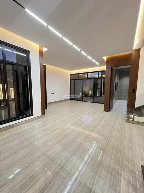 5 bedroom villa in Al Mahdiyyah 16