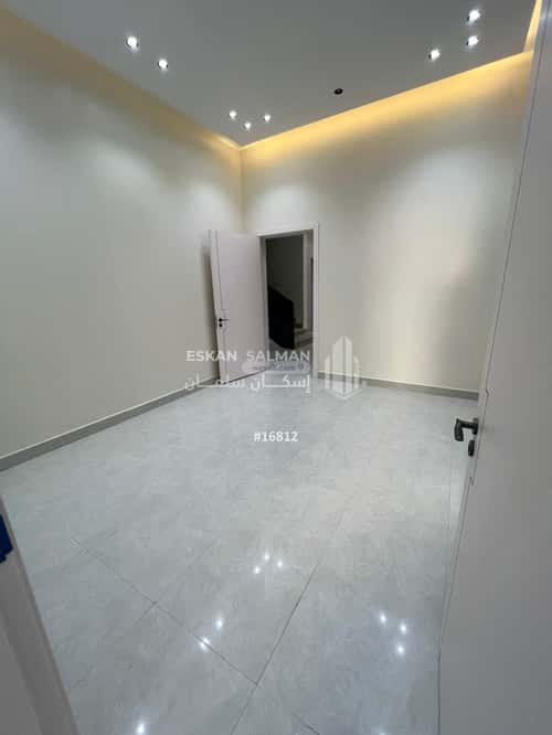 8 bedroom apartment in Al Rimal 3