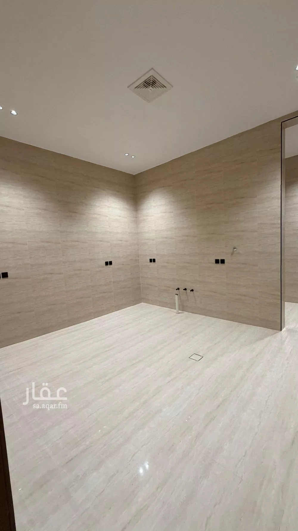 5 bedroom villa in Al Mahdiyyah 7