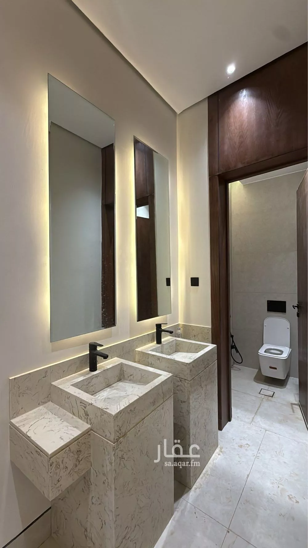 5 bedroom villa in Al Mahdiyyah 4