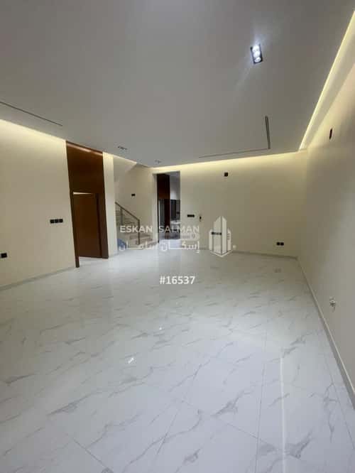 6 bedroom apartment in Al Rimal 5