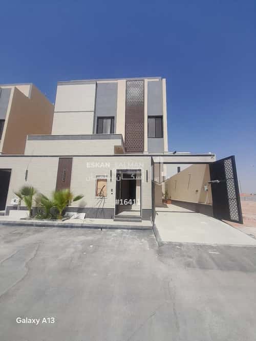 11 bedroom villa in Al Rimal 13