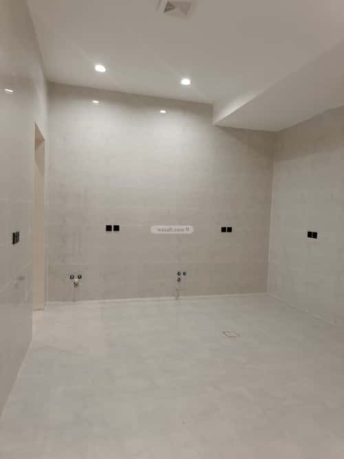 8 bedroom floor in Al Janadriyah 16