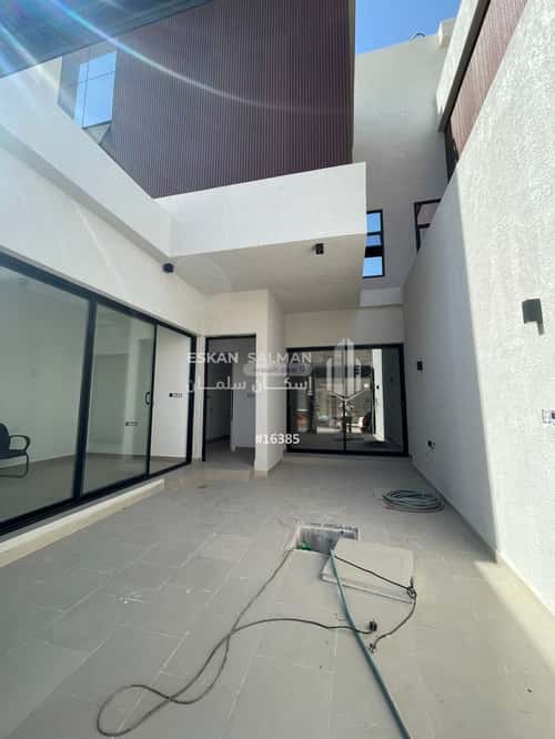 5 bedroom villa in Al Hazm 1