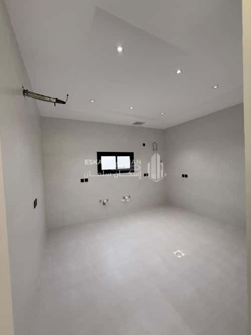 5 bedroom villa in Al Hazm 4