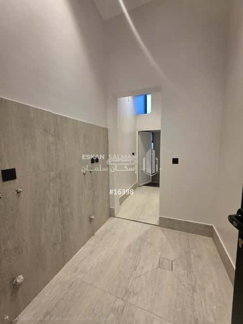9 bedroom villa in Al Bayan 3