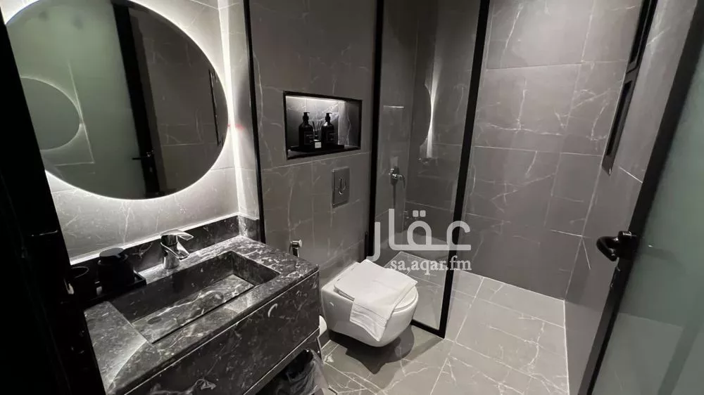3 bedroom apartment in Al Malqa 8