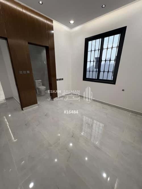 8 bedroom villa in Al Farouq 4