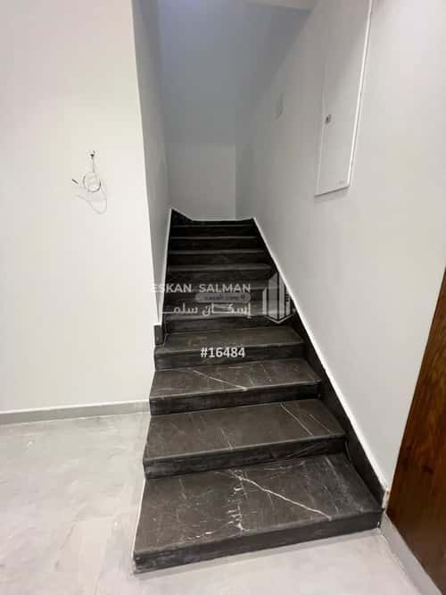 8 bedroom villa in Al Farouq 5