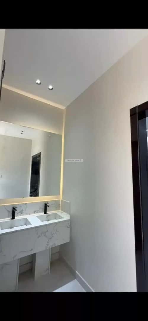 4 bedroom villa in Dhahrat Laban 3