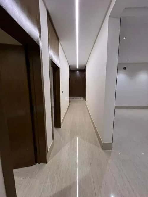 3 bedroom floor in Tuwaiq 4