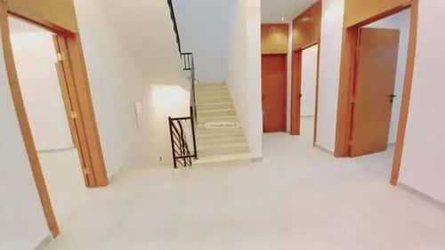 فيلا 5 غرف في عكاظ 18
