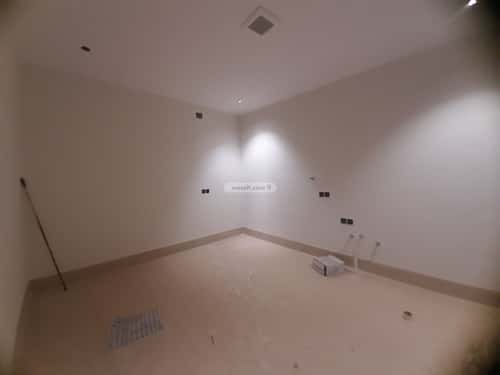 4 bedroom floor in Tuwaiq 3